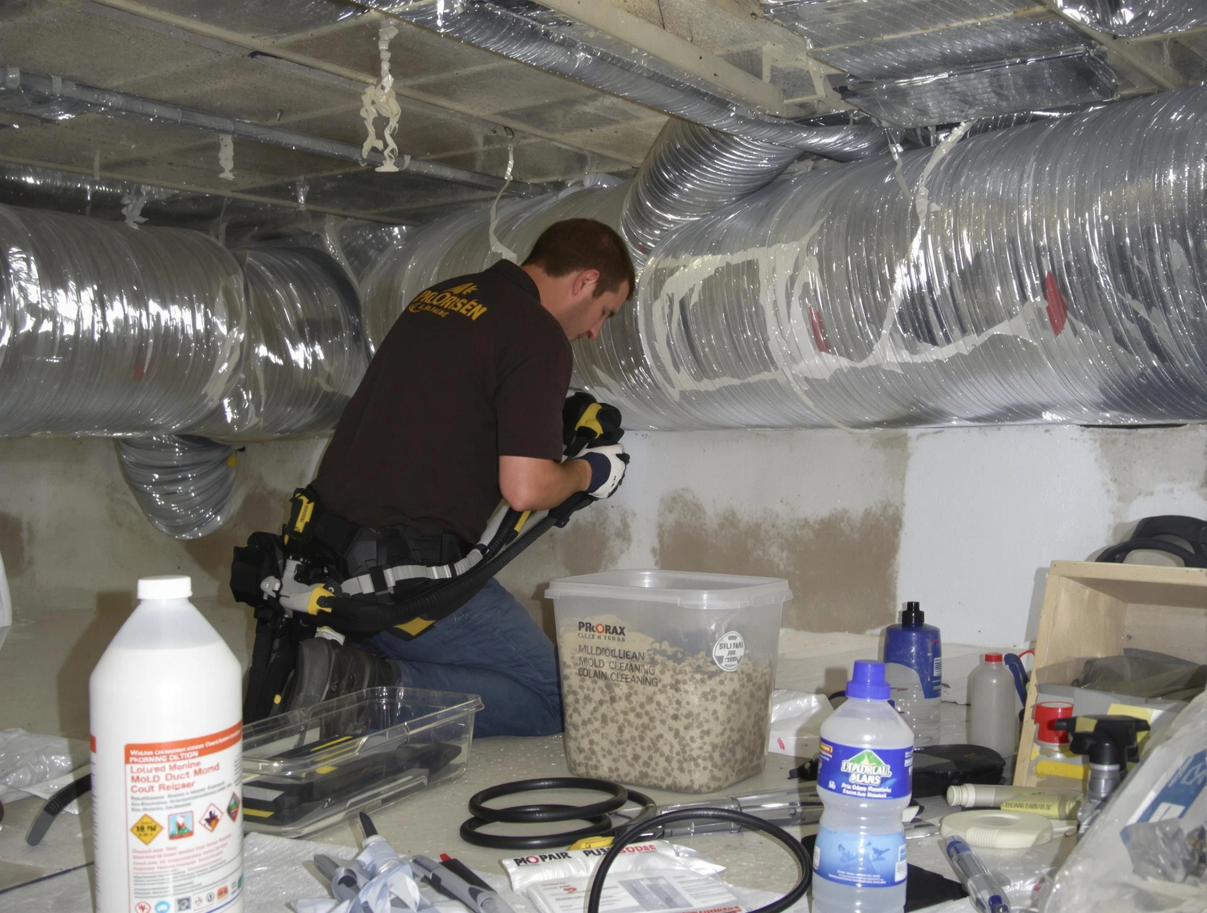 Syracuse Air Duct Cleaning specialist performing professional mold removal from air ducts in Syracuse